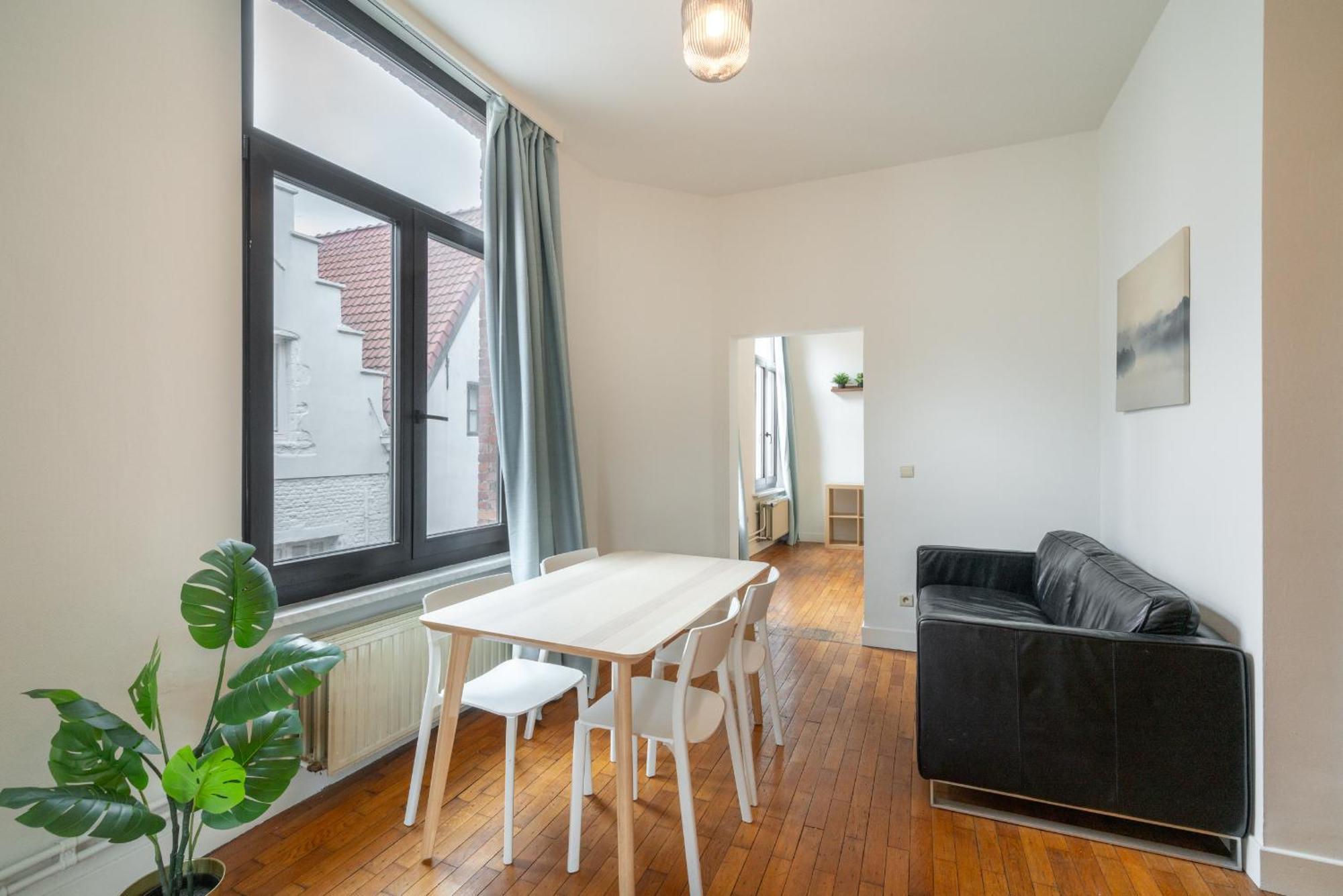 Large Authentic Apartment