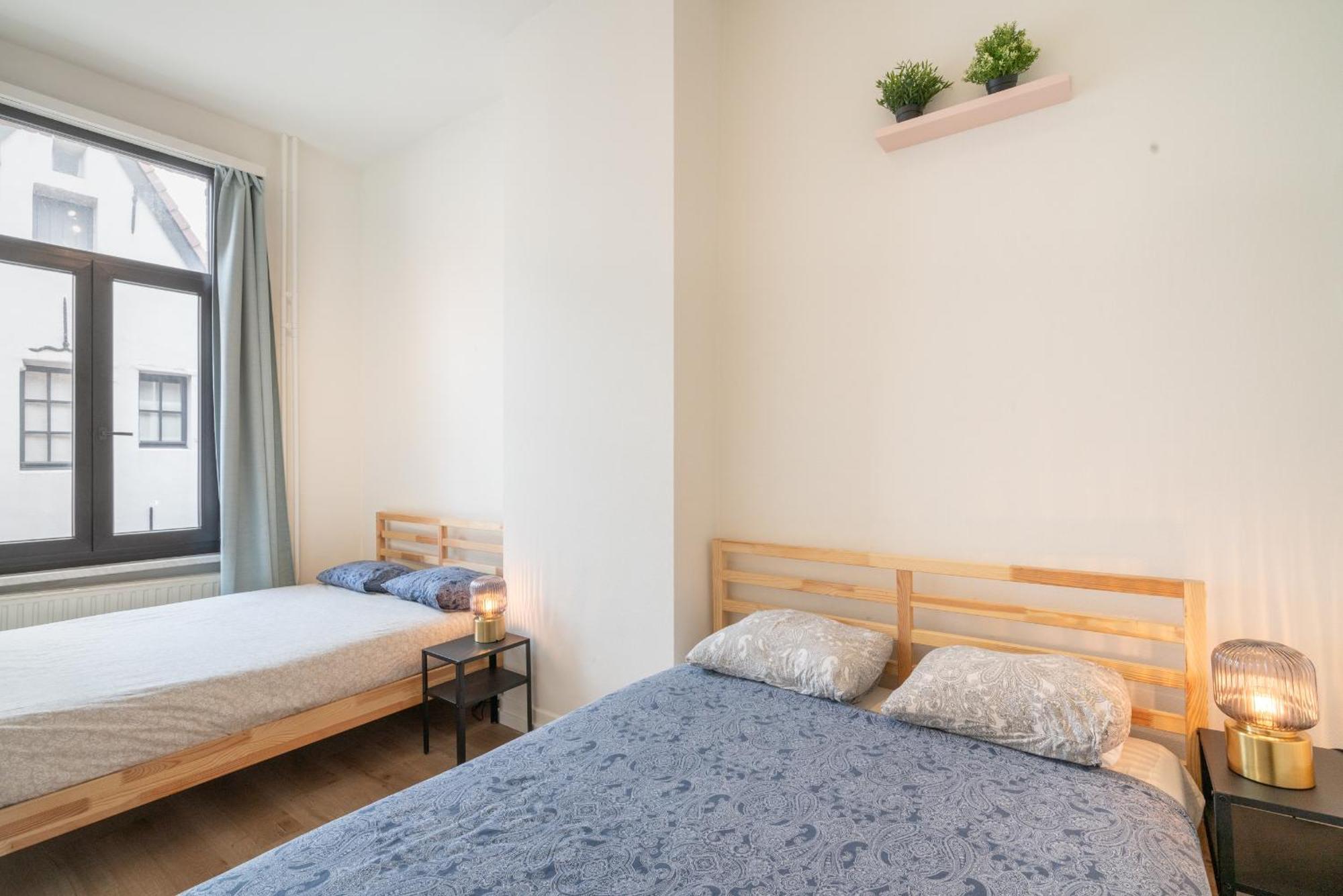 Large Authentic Apartment *