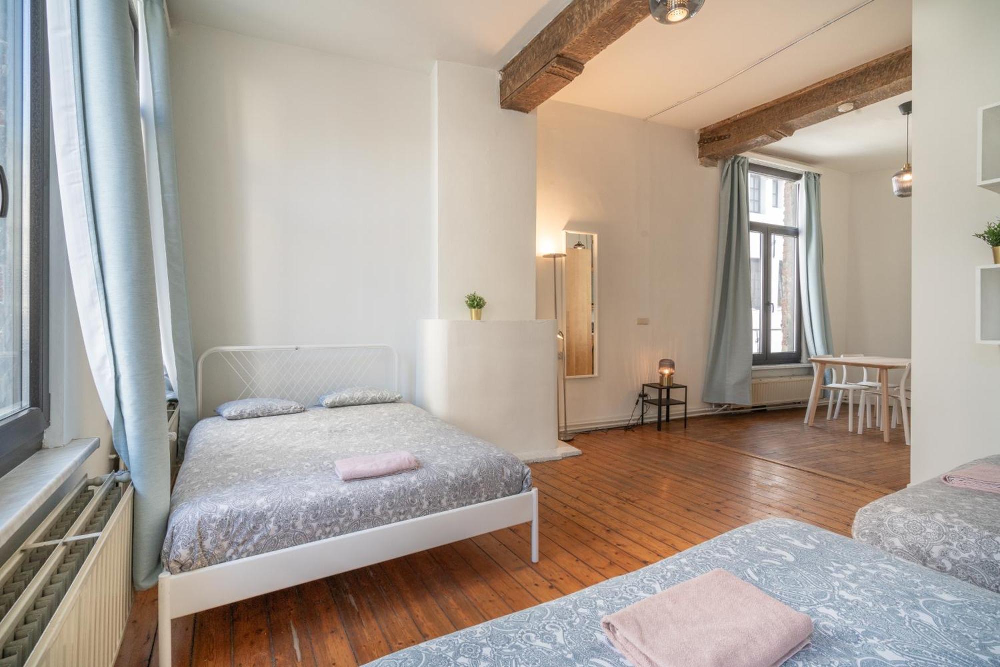 Apartment Large Authentic *