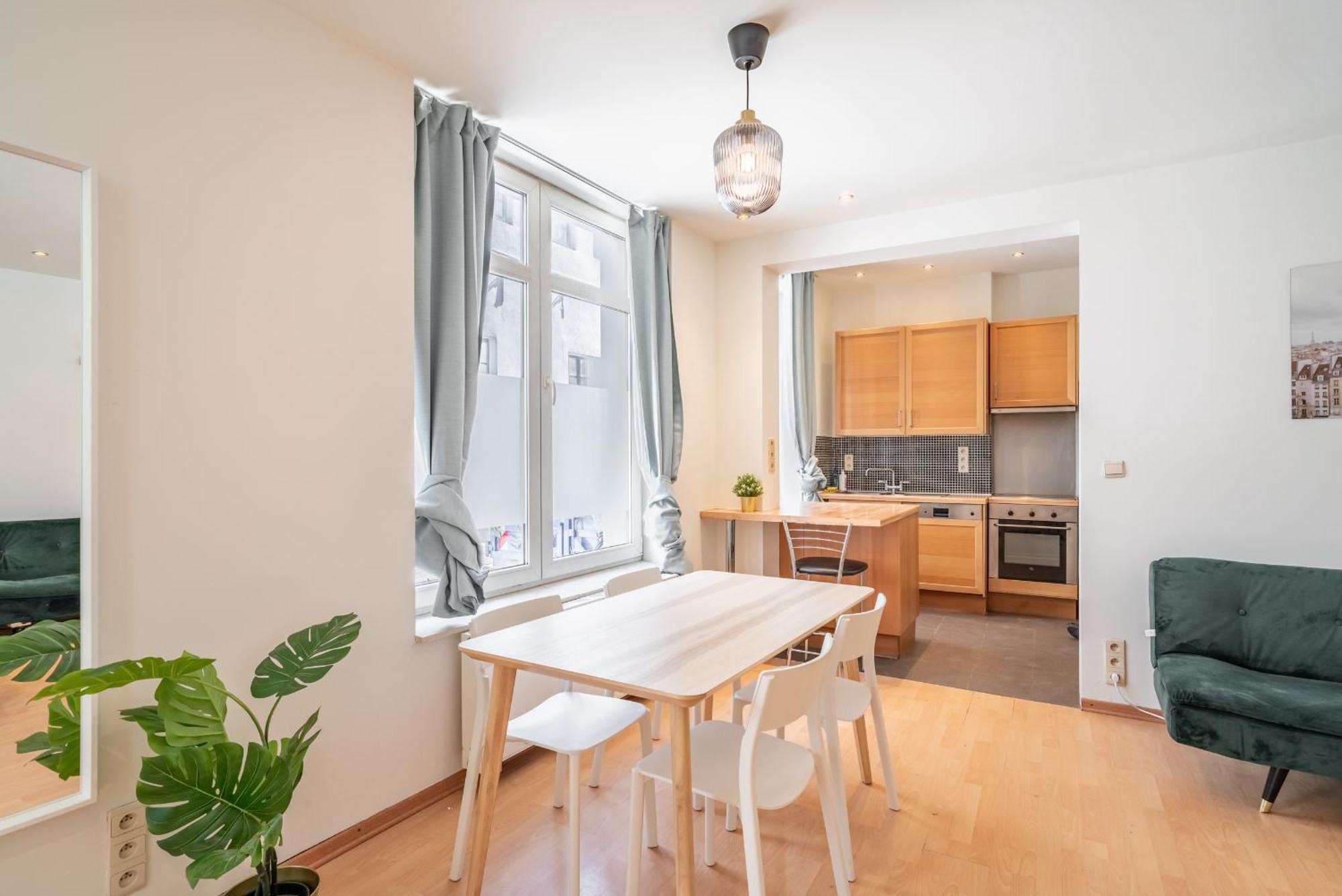 Apartment Large Authentic